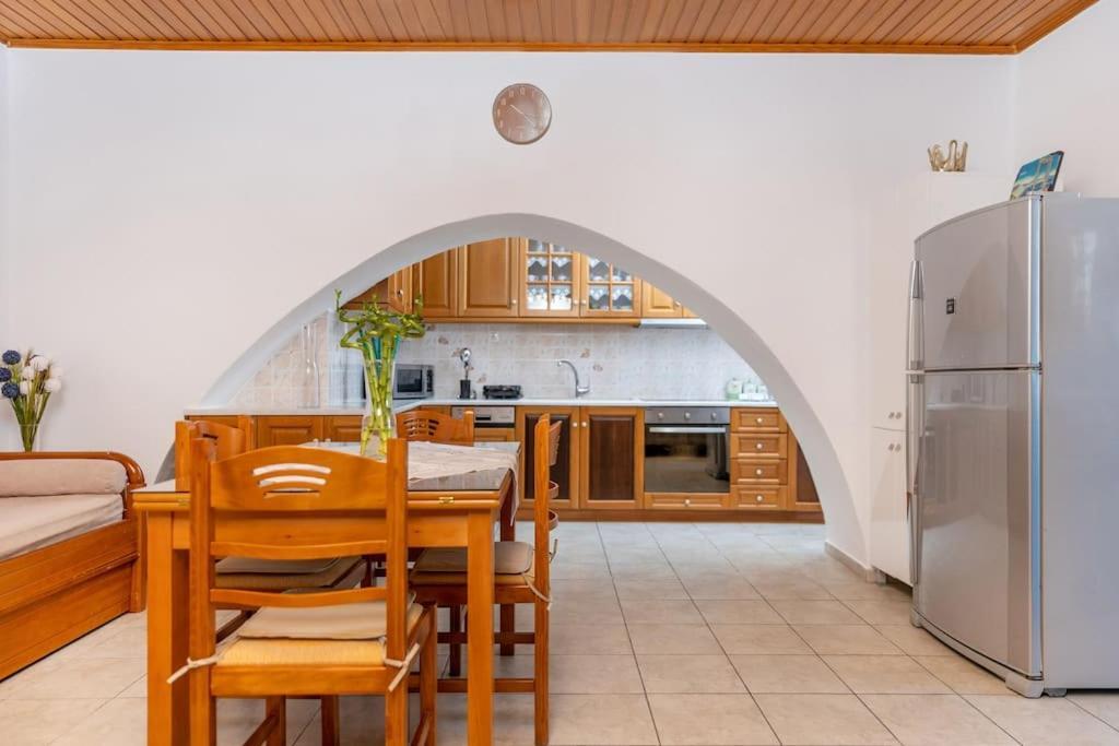 Avgerinos Villa Naxos City Bagian luar foto